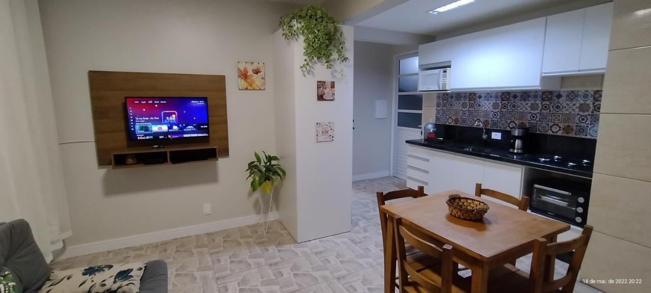 Residencial Bernardo, Meia Quadra Do Trapiche Florianopolis Bagian luar foto
