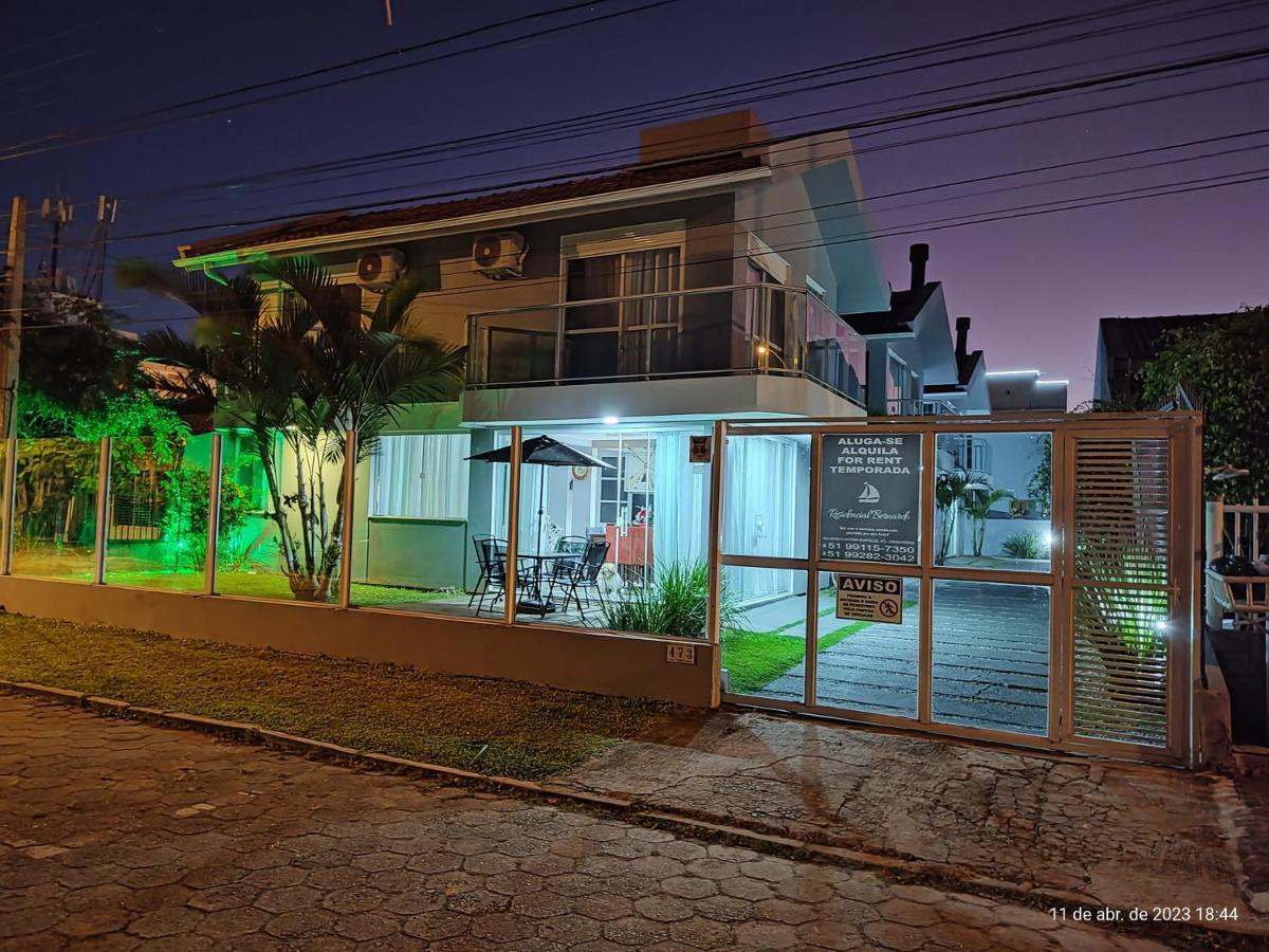 Residencial Bernardo, Meia Quadra Do Trapiche Florianopolis Bagian luar foto